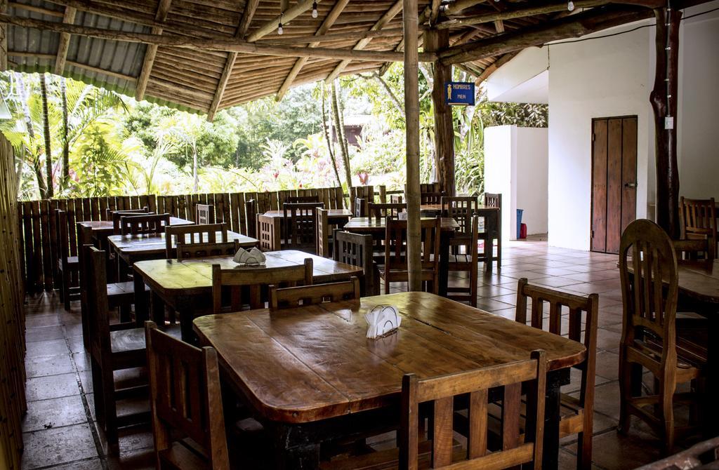 Manuel Antonio Hostel Resort Exterior photo