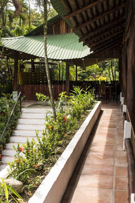 Manuel Antonio Hostel Resort Exterior photo