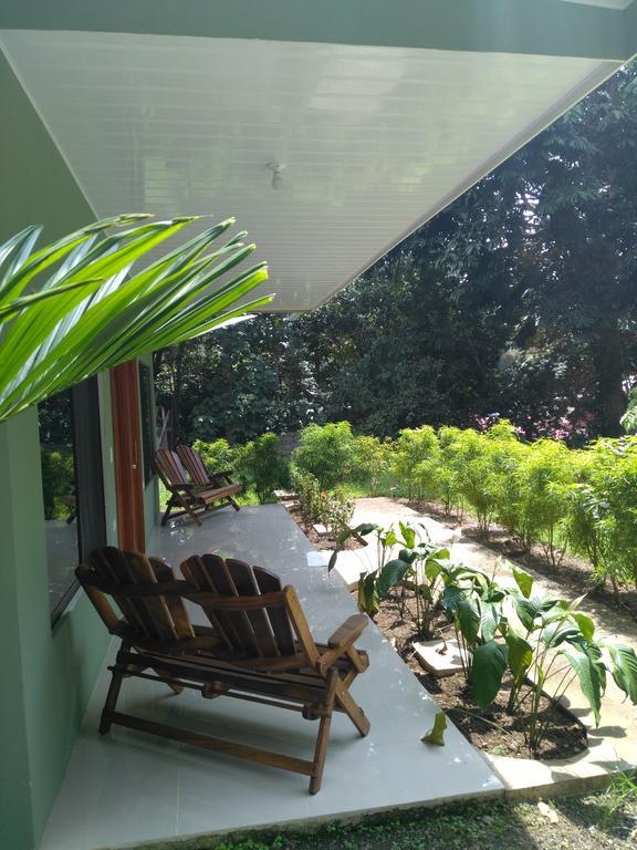 Manuel Antonio Hostel Resort Exterior photo